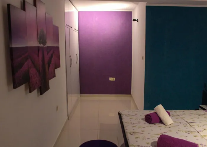 Seafront Sea Relax With Private Pool Balcony * بيساك