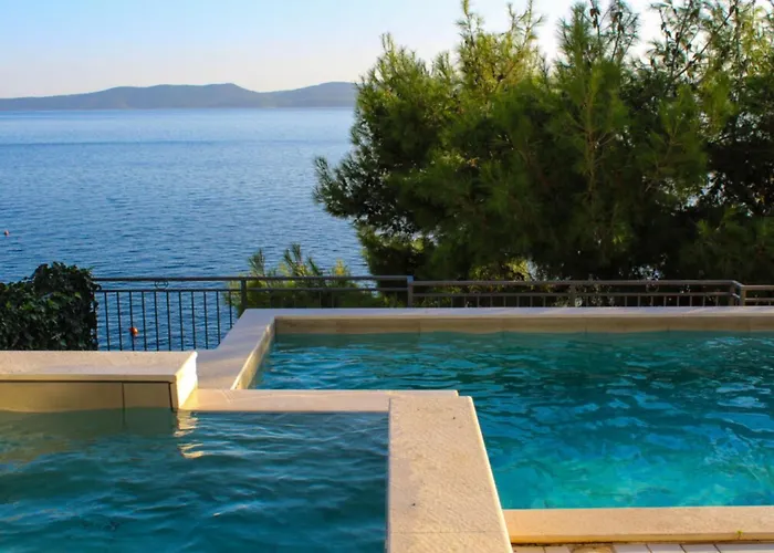 شقة Seafront Sea Relax With Private Pool Balcony *