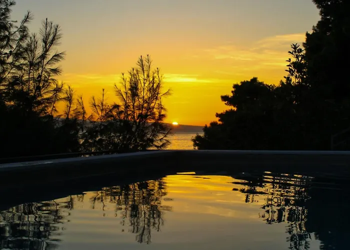 شقة Seafront Sea Relax With Private Pool Balcony *