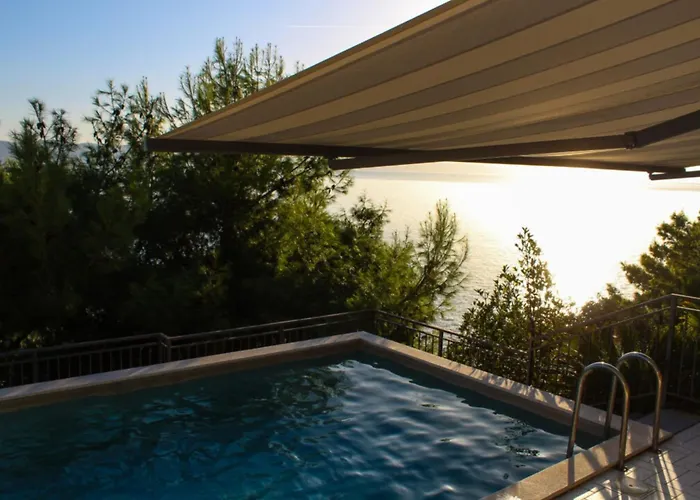 Seafront Sea Relax With Private Pool Balcony شقة بيساك