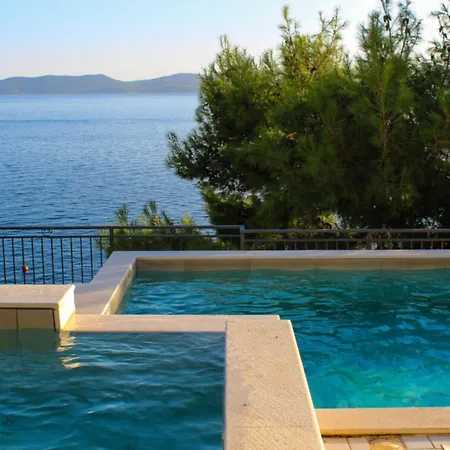 Lejlighed Seafront Sea Relax With Private Pool Balcony *