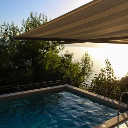 Seafront Sea Relax With Private Pool Balcony Lejlighed Pisak